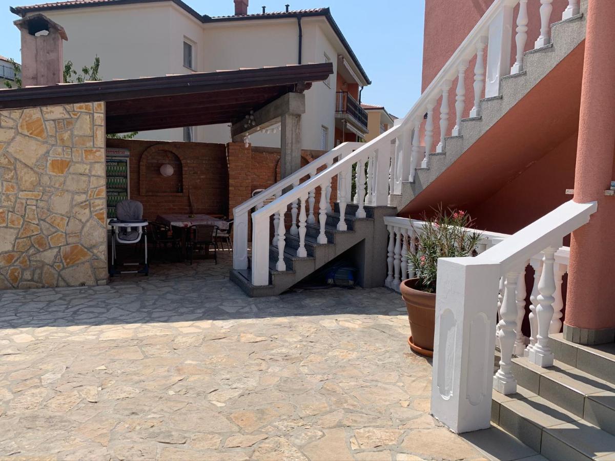 Apartments Ban Novi Vinodolski Exterior photo