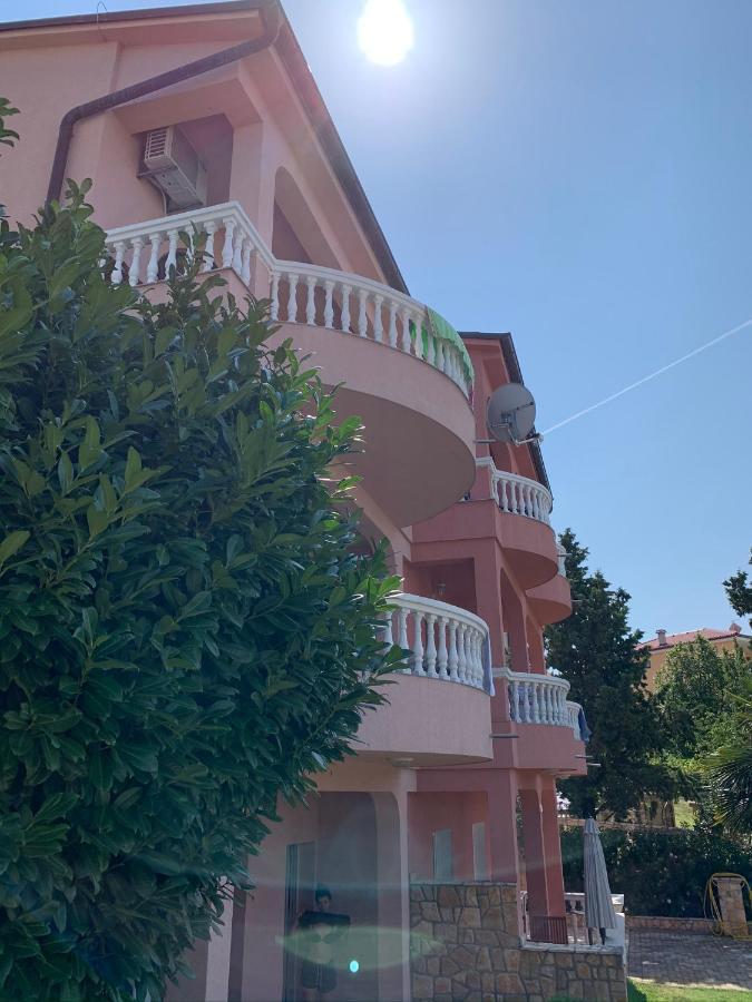 Apartments Ban Novi Vinodolski Exterior photo