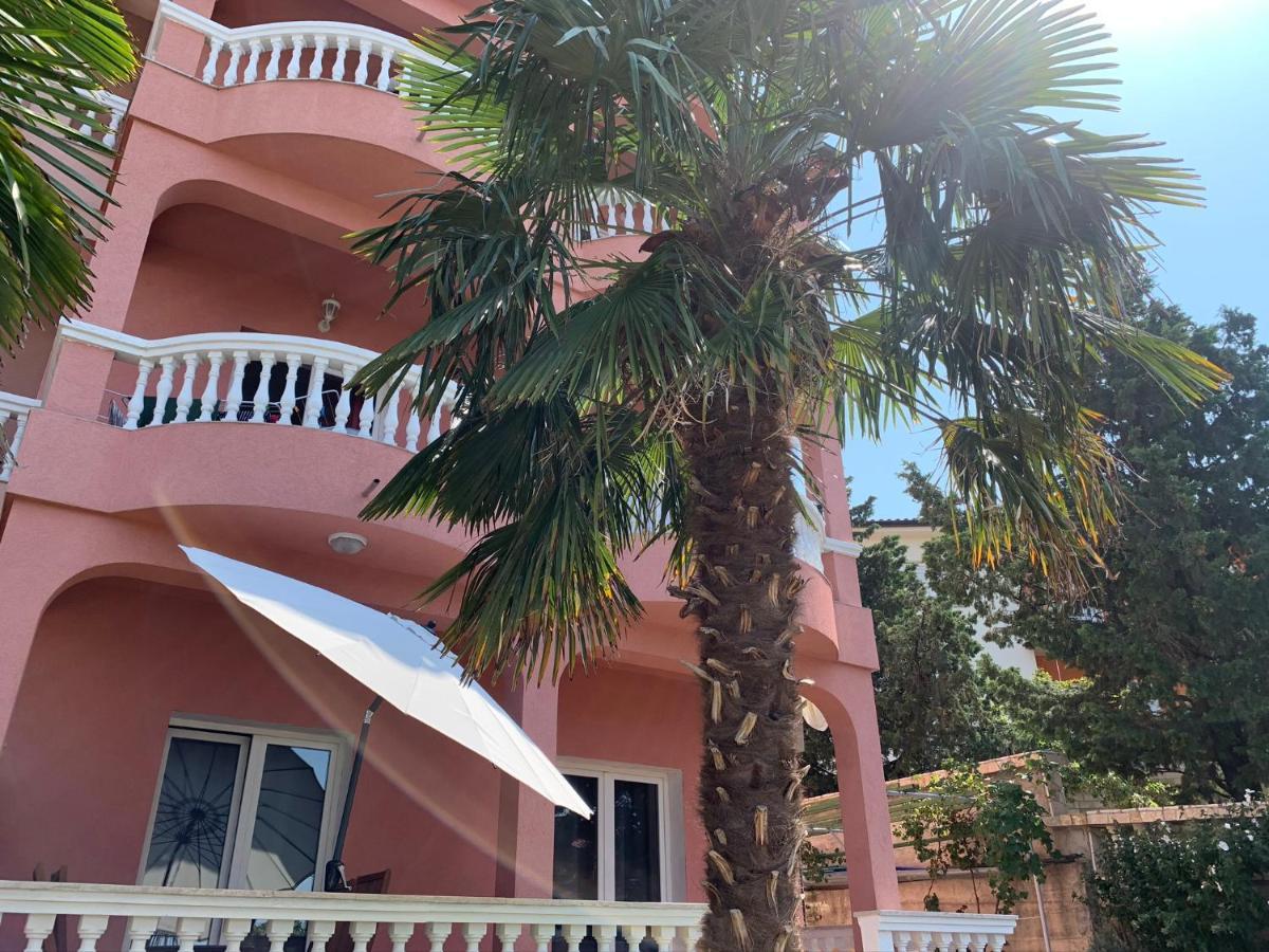 Apartments Ban Novi Vinodolski Exterior photo