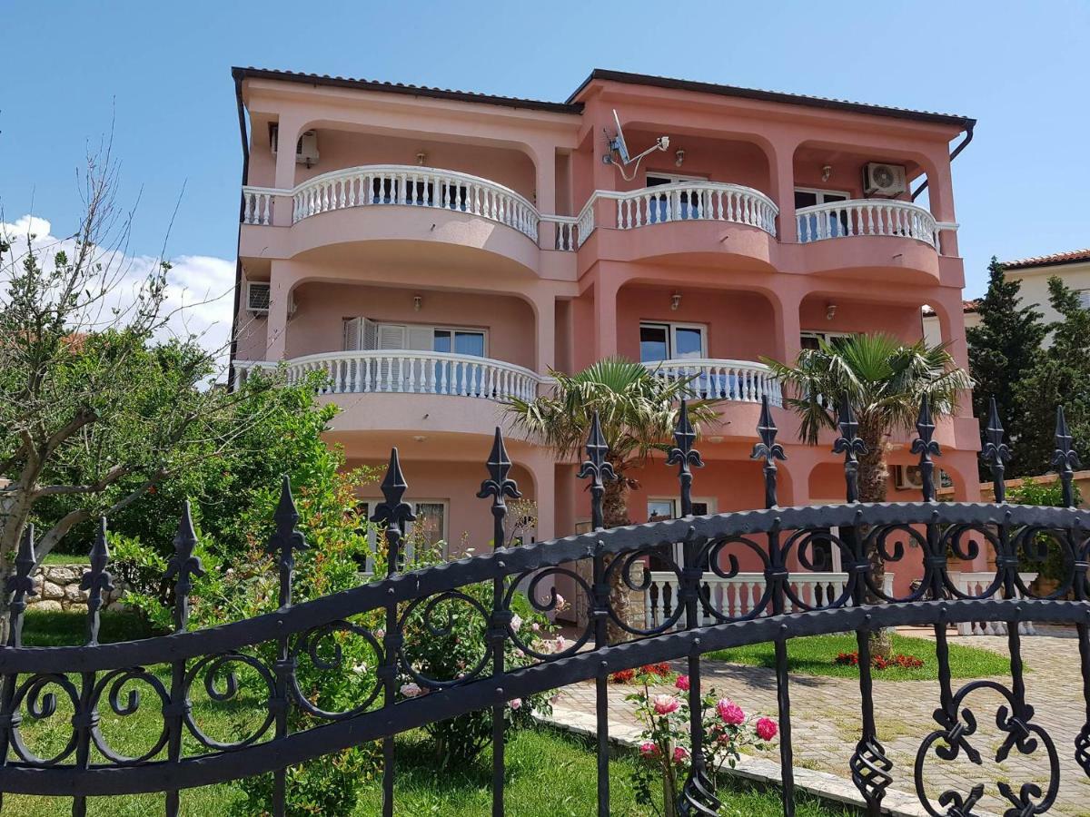 Apartments Ban Novi Vinodolski Exterior photo
